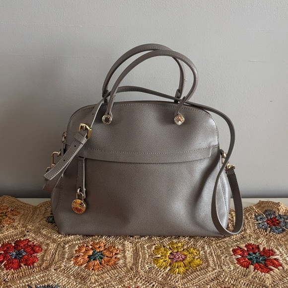 Handbags - Furla • genuine leather crossbody bag - made in Italy